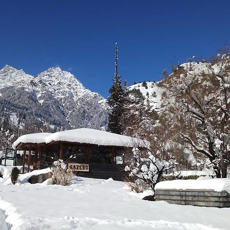 Solang Valley Resort Manāli Eksteriør bilde