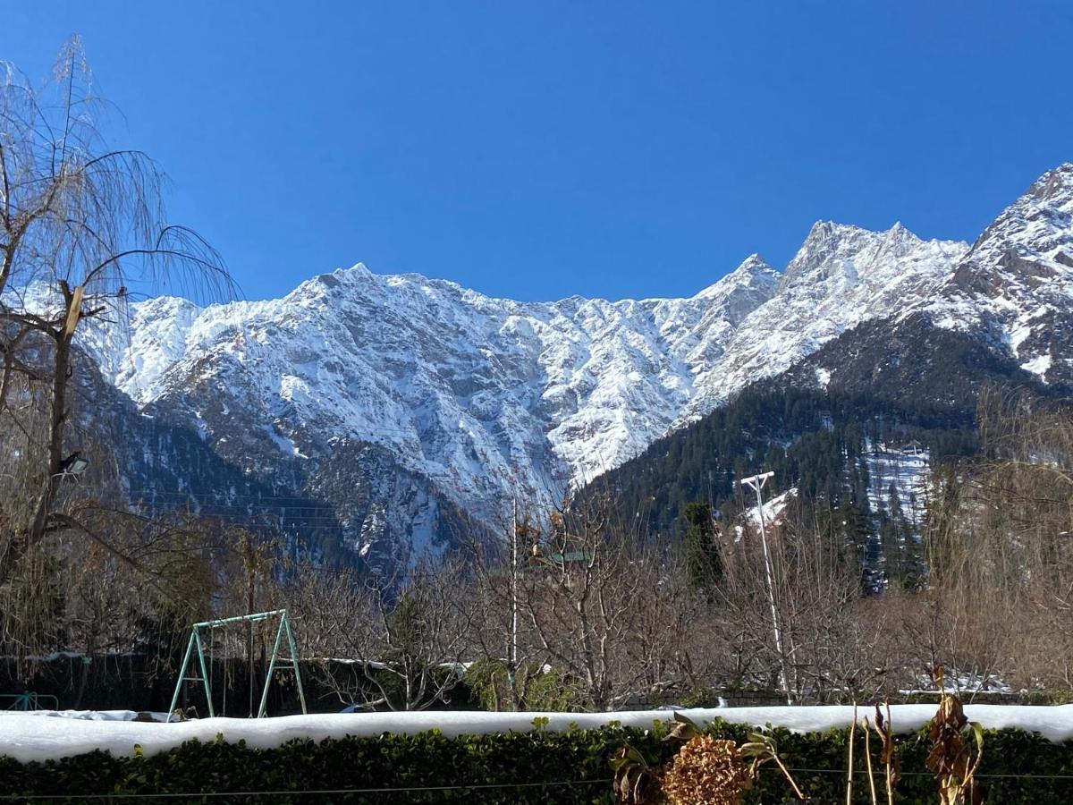 Solang Valley Resort Manāli Eksteriør bilde