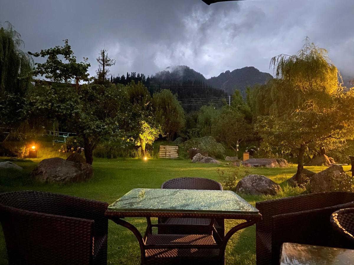 Solang Valley Resort Manāli Eksteriør bilde