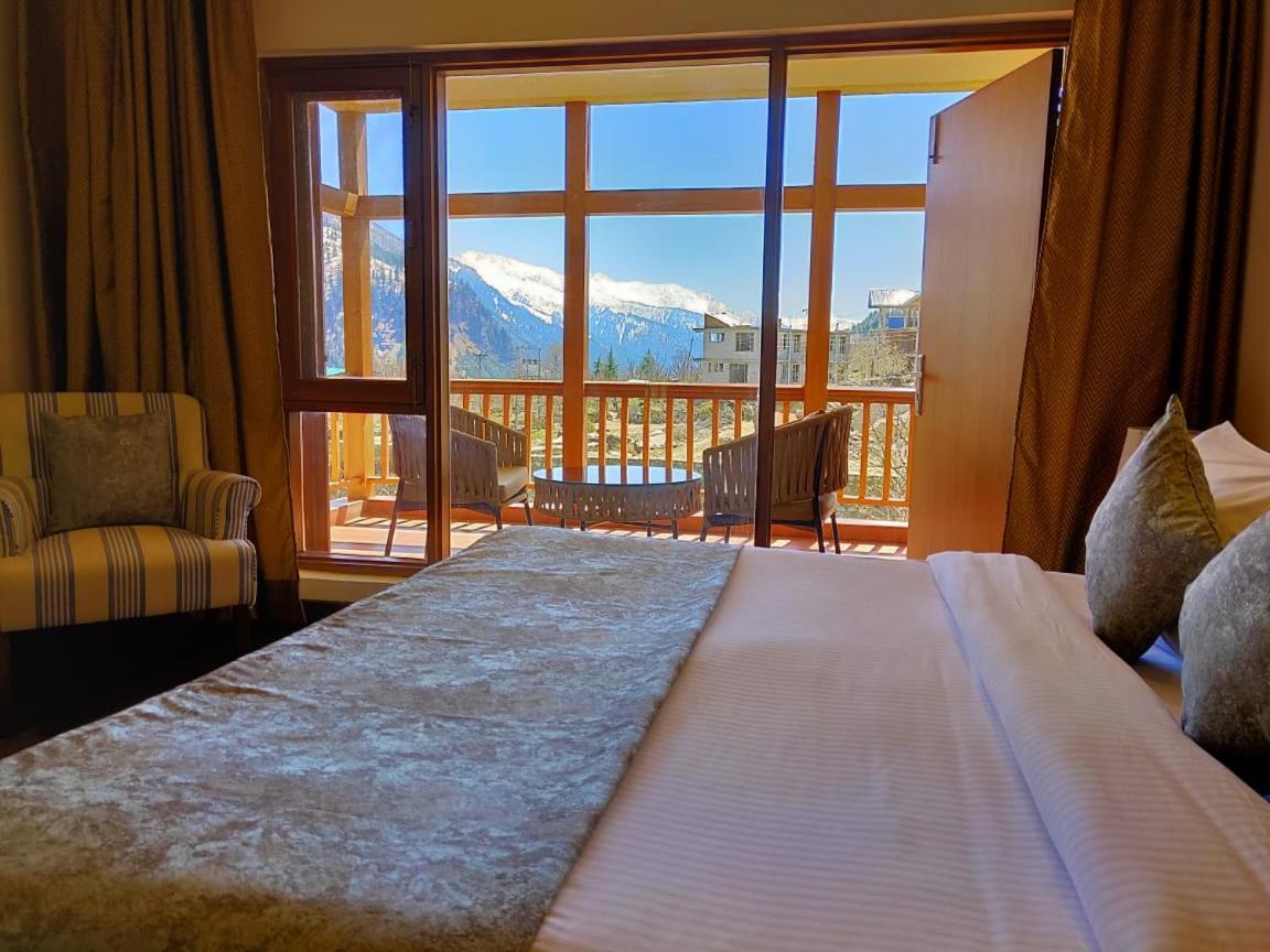 Solang Valley Resort Manāli Eksteriør bilde