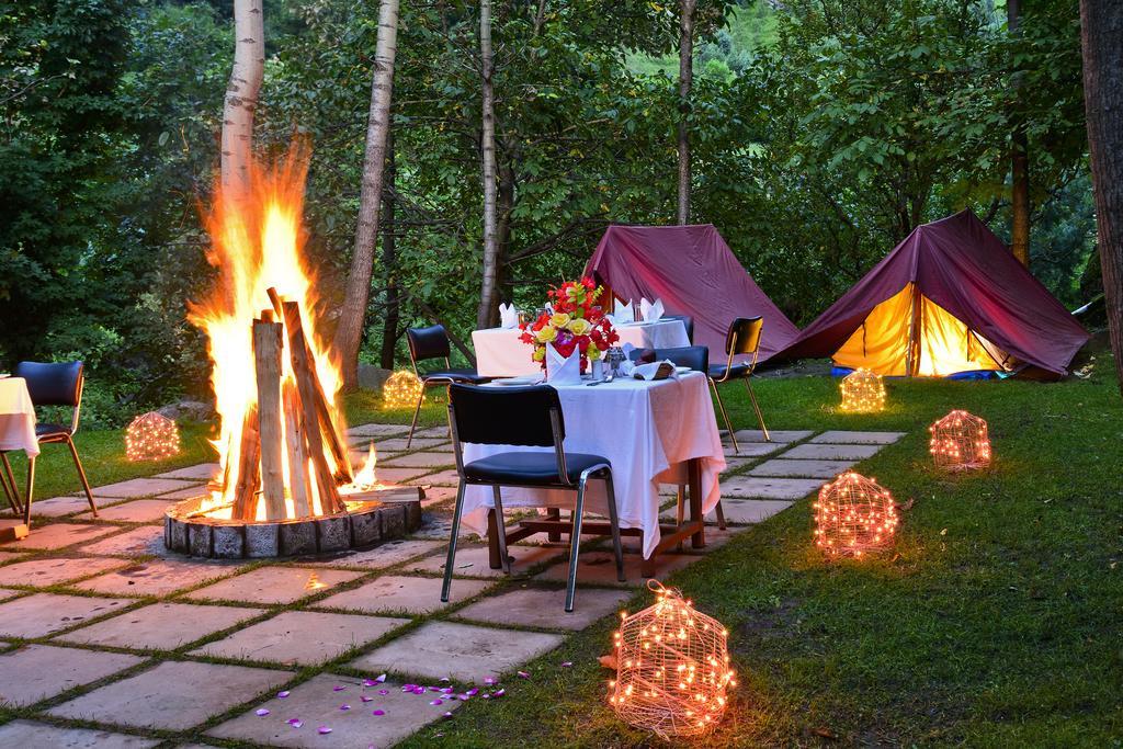 Solang Valley Resort Manāli Eksteriør bilde