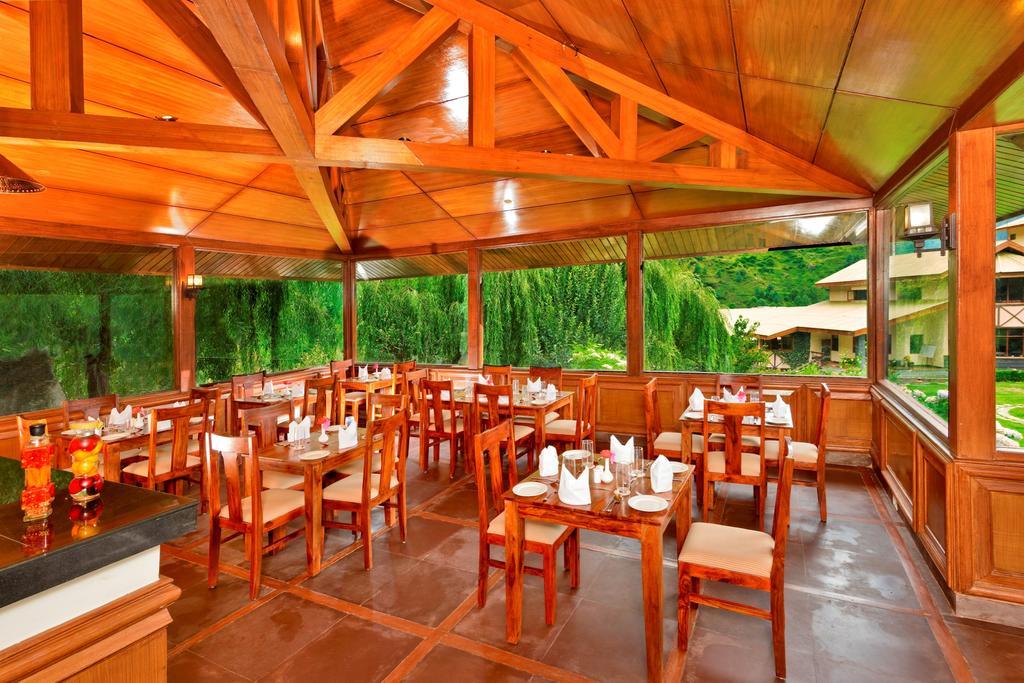 Solang Valley Resort Manāli Eksteriør bilde