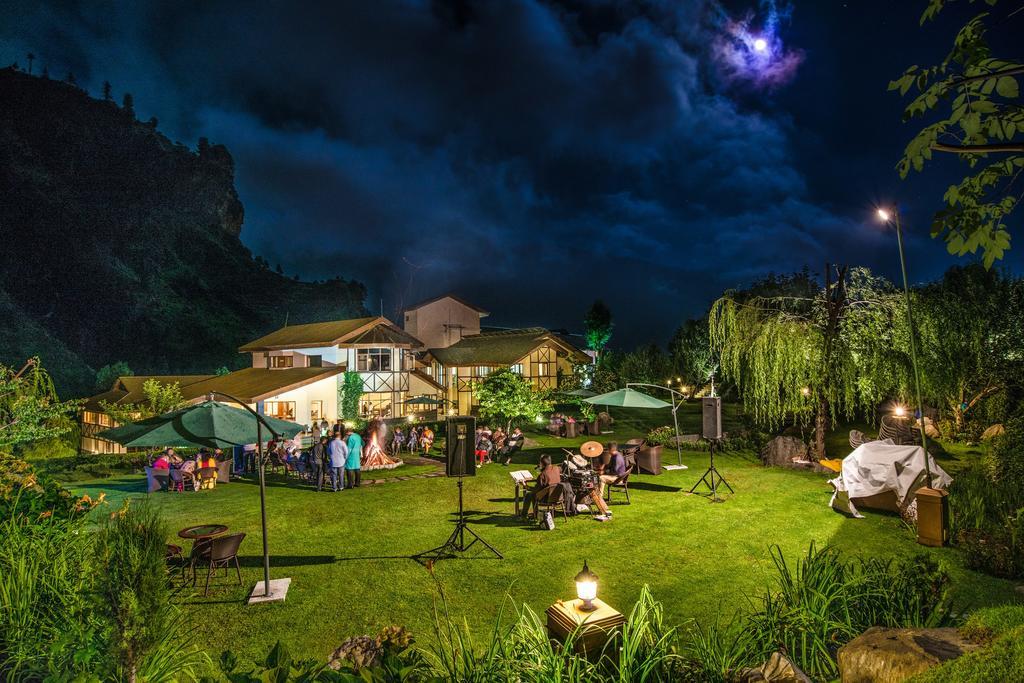Solang Valley Resort Manāli Eksteriør bilde