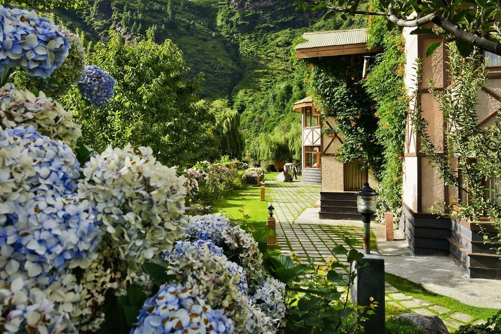 Solang Valley Resort Manāli Eksteriør bilde