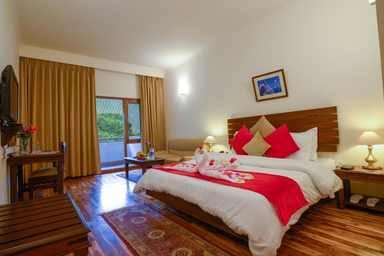 Solang Valley Resort Manāli Eksteriør bilde