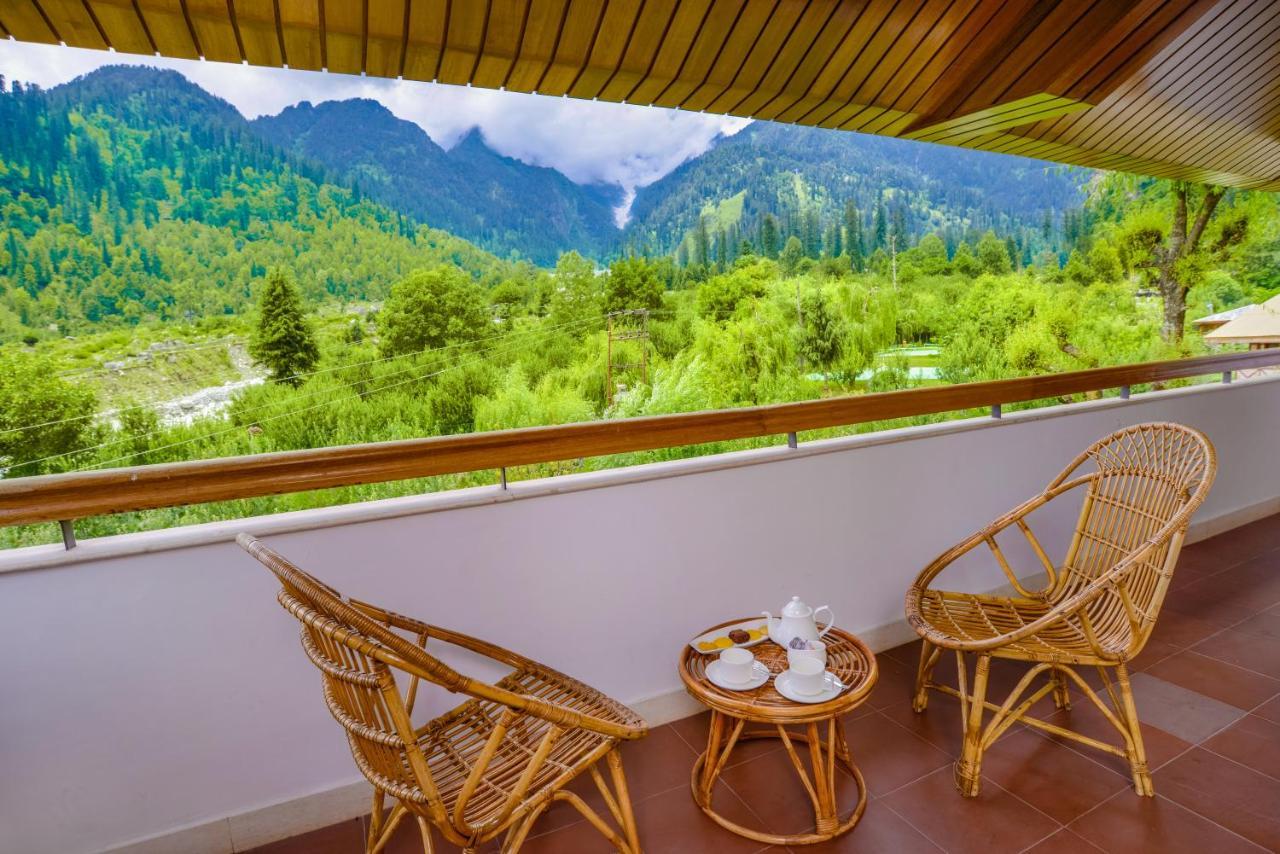 Solang Valley Resort Manāli Eksteriør bilde